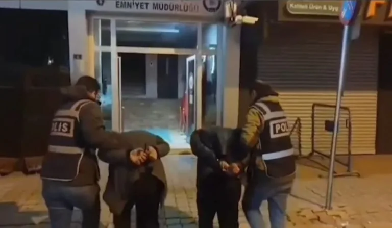 75 SAATLİK KAMERA KAYDI HIRSIZLARI ELE VERDİ! Şeker Mahallesi Hurda Hırsızları Yakalandı — haber görseli