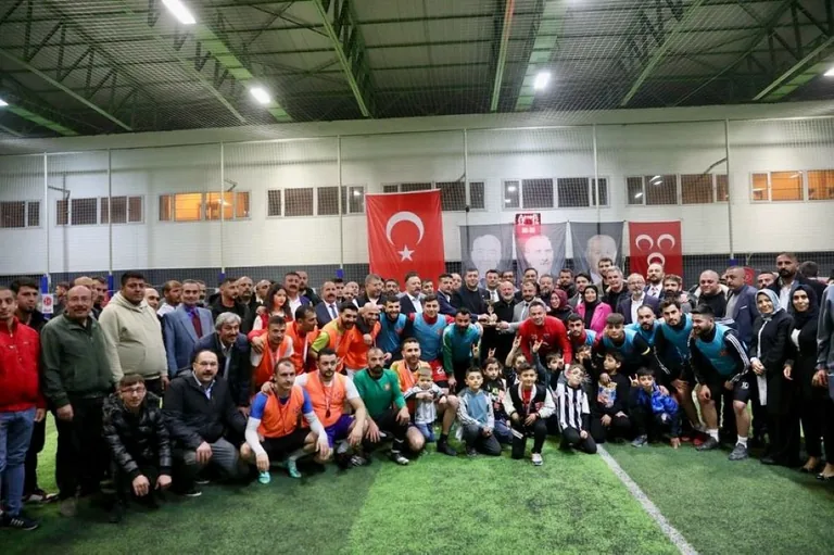 Başkan ÇOLAKBAYRAKDAR, Baki Ersoy ile Bölgeler Arası Futbol Turnuvası’nın Final Maçını İzledi — haber görseli