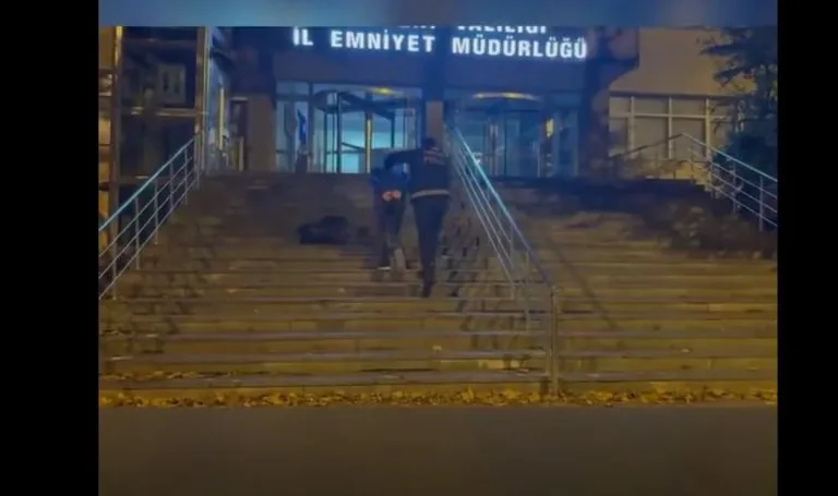 12 Yıl 6 Ay Hükümlü Zehir Taciri, Saklandığı Adreste Yakalandı — haber görseli