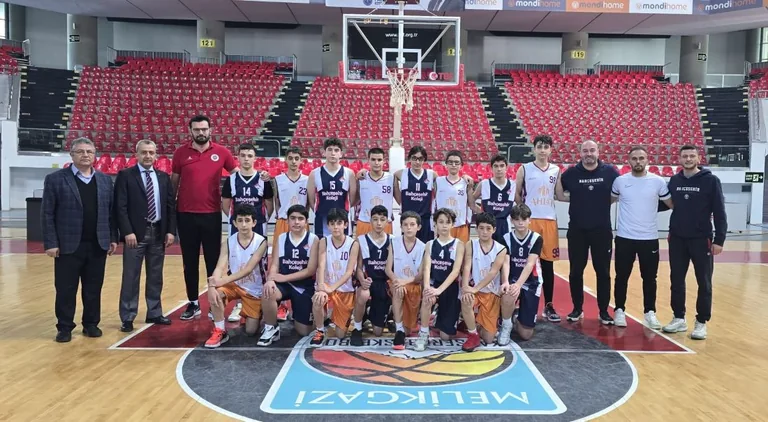 Bünyan Şehit Cennet Yiğit Ortaokulu Kayseri şampiyonu oldu — haber görseli