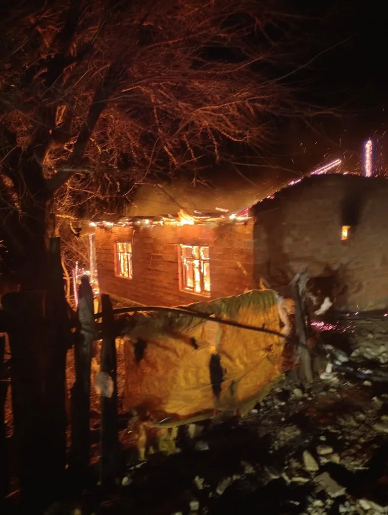 Kayseri Yahyalı’da Korkutan Yangın! Müstakil Ev Küle Döndü — haber görseli