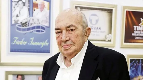 Usta yönetmen ve yapımcı Türker İnanoğlu hayatını kaybetti — haber görseli