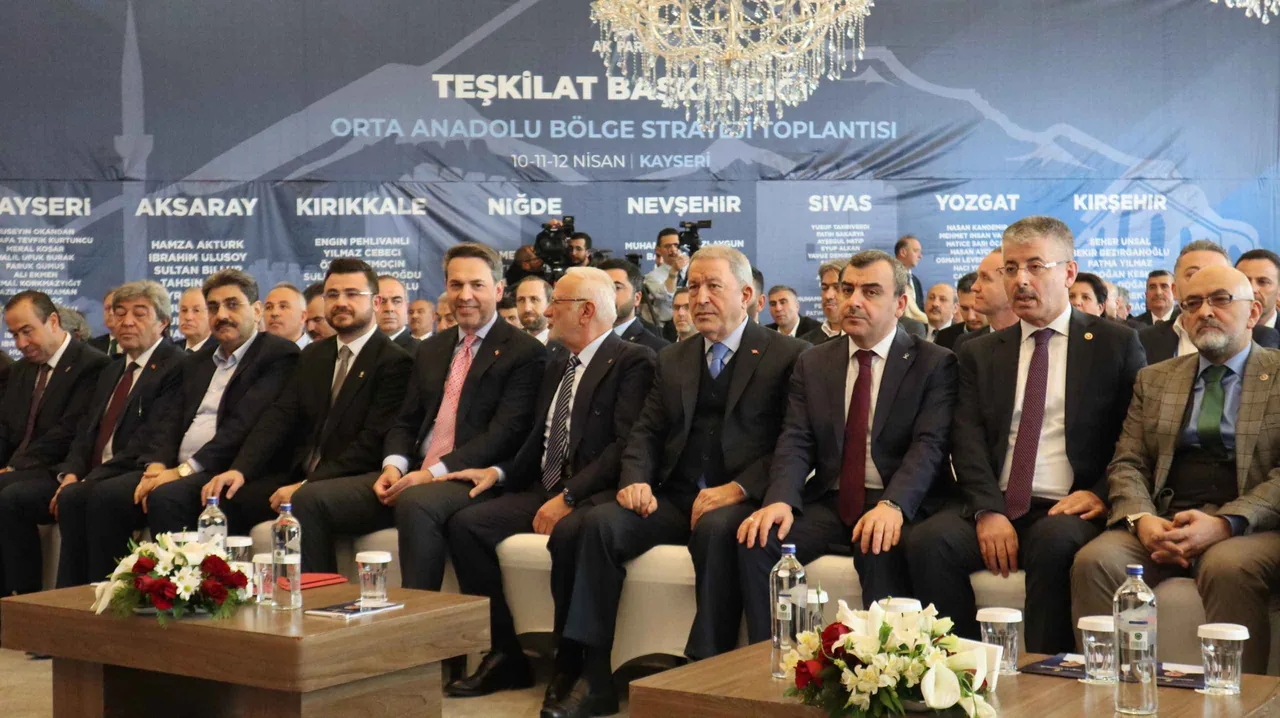Bakan Bayraktar, artan maliyetlere dikkat çekti: “Kesintisiz ve uygun enerji için yoğun çaba içindeyiz” — haber görseli