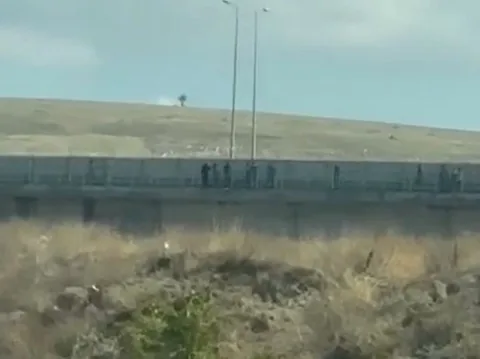 Derevenk Viyadüğü’nde İntihar Girişimi: Polis Son Anda İkna Etti! — haber görseli