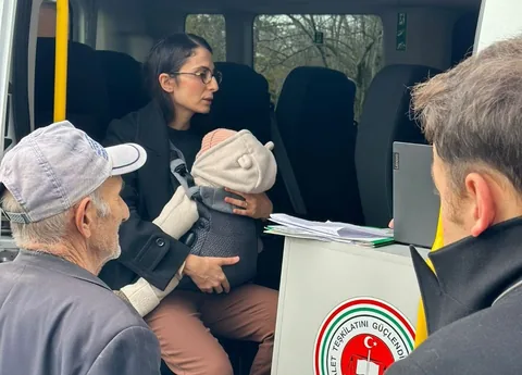 Kucağında Bebek, Omzunda Adalet! Bakan Tunç’tan Hakim Karsu Yıldırım’a Tebrik — haber görseli