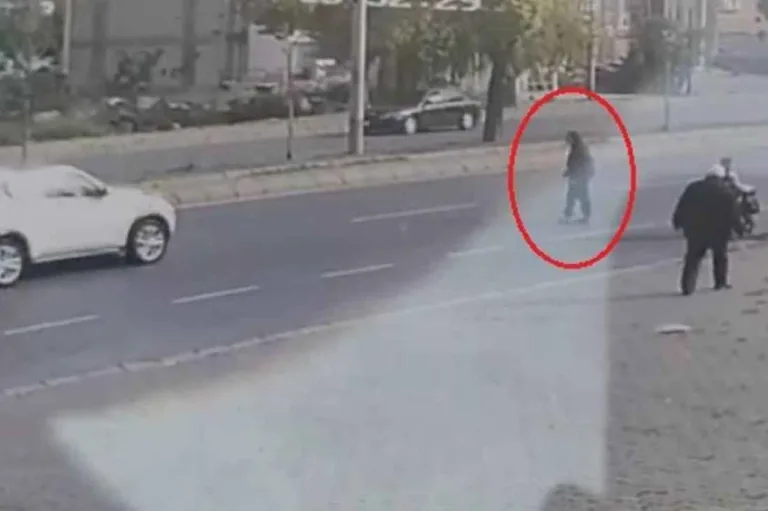 Doğum Gününden İki Gün Sonra Ölüm Haberi Geldi! Otomobilin Çarptığı 14 Yaşındaki Buğlem Berra Alptekin Öldü — haber görseli