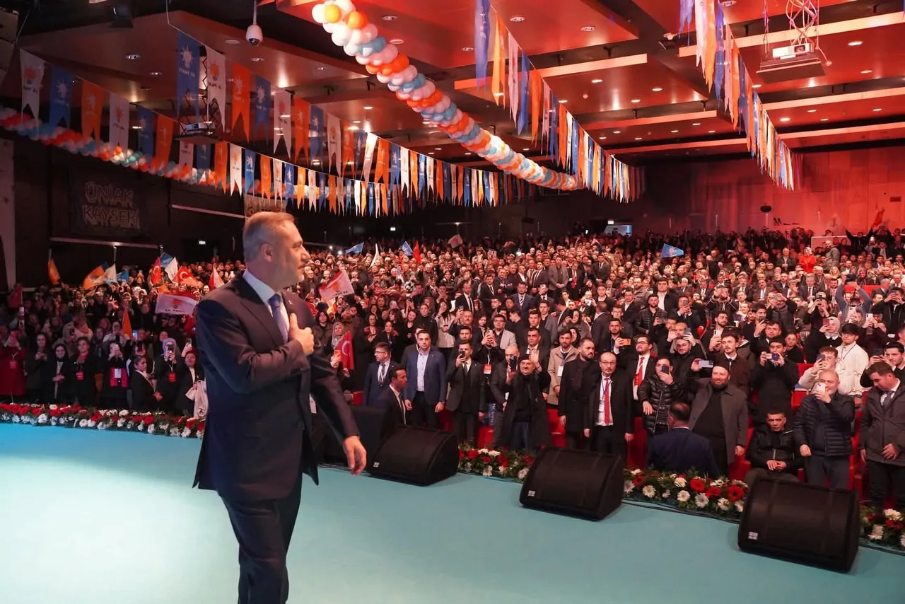 HAKAN FİDAN KAYSERİ’DEN DÜNYAYA SESLENDİ: TÜRKİYE DİZGİNLERİ ELİNE ALDI! ARTIK OTOMATİK PİLOTTA DEĞİL — haber görseli