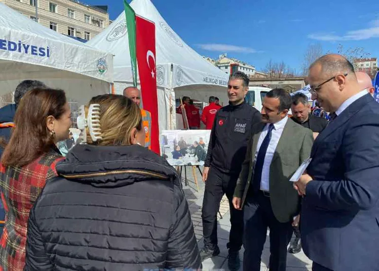 Talas Belediyesi’nden Deprem Farkındalık Standı — haber görseli