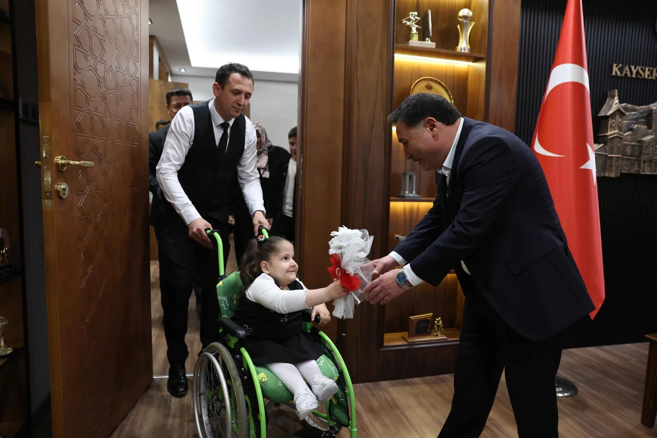 Vali Gökmen Çiçek: “Sevgi Tüm Engelleri Aşar” — haber görseli