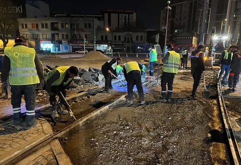 Büyükşehir'den Raylı Sistem Güzergâhında Gece Boyu Bakım Çalışması — haber görseli