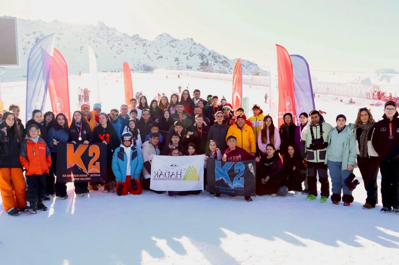 Erciyes’te snowboard heyecanı! Kayseri’de Snowboard İl Birinciliği Müsabakaları Tamamlandı — haber görseli