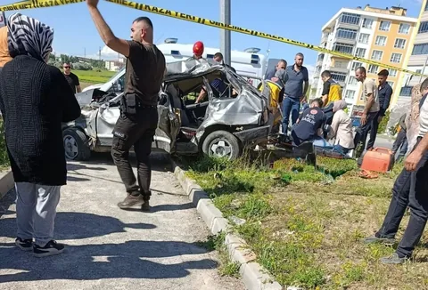 Bünyan Girişinde Korkunç Kaza! Aynı Aileden 3 Kişi Hayatını Kaybetti: Kaza Anı Kamerada — haber görseli