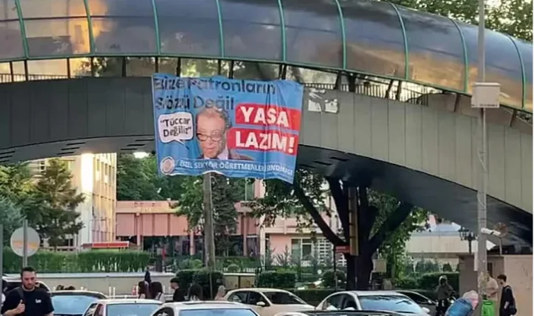 Özel Sektör Öğretmenlerinden Bakan Tekin'e 'Mahmut Hoca' göndermeli protesto... — haber görseli
