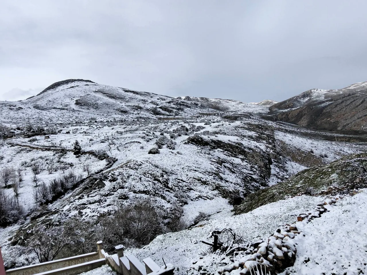 Kayseri Sarız'da Mayıs Ayında Kar Yağışı Etkili Oldu — haber görseli
