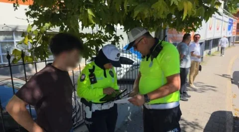 Ehliyet Sevinci Kursağında Kaldı! Yayaya Yol Vermedi, Ehliyetini Aynı Gün Kaybetti — haber görseli