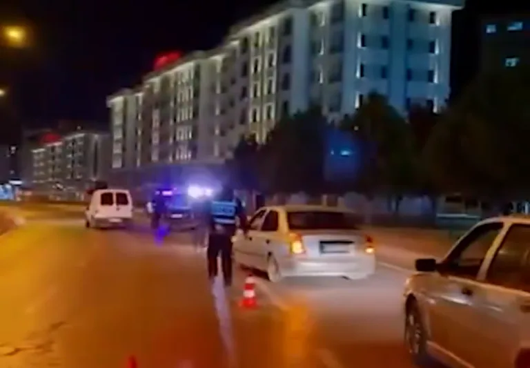 Kayseri'de Dev Operasyon! 8 Aranan Şahıs ve Narkotik Madde Ele Geçirildi — haber görseli