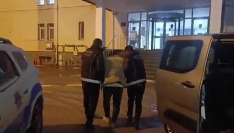 Kayseri Polisi Nefes Aldırmıyor! Suç Makinesine Emniyet Freni: 22 yıl hapisle aranan hükümlü yakalandı — haber görseli