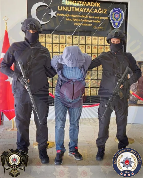 15 Temmuz darbe girişimine katılan meslekten ihraç firari subay Kayseri de yakalandı — haber görseli