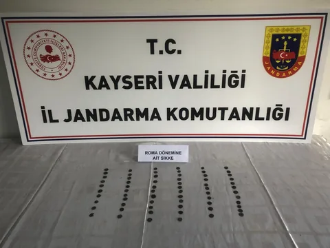 Tarihi Eser Kaçakçısı Yakayı Ele Verdi! Roma ve Bizans Dönemlerine Ait 67 Sikke Ele Geçirildi — haber görseli
