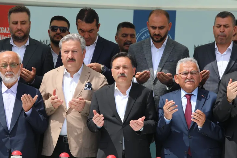 Vali Gökmen Çiçek Temeli Attı, Melikgazi'de Yeni Dönem Başladı! — haber görseli