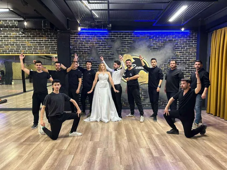 Zeybek Ateşiyle Açılışlara Damga Vuran Ekip! — haber görseli