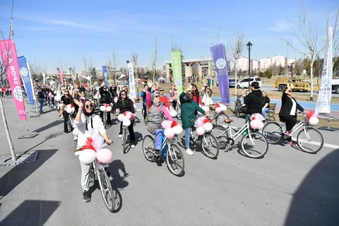 Kayseri'de Dünya Kadınlar Günü'ne Özel Bisiklet Turu Düzenlendi — haber görseli
