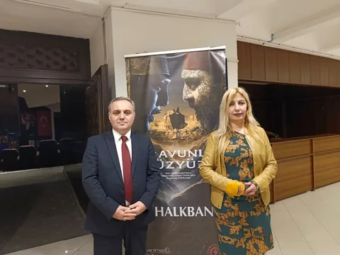 Erciyes Üniversitesi’nde Mehmet Akif Ruhu: "Firavunla Yüz Yüze" Sahne Aldı! — haber görseli