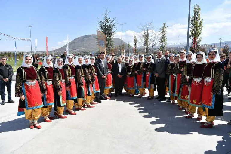 Kayseri’de 2’nci Çocuk Kitap Fuarı ve Şenliği Coşkuyla Başladı — haber görseli