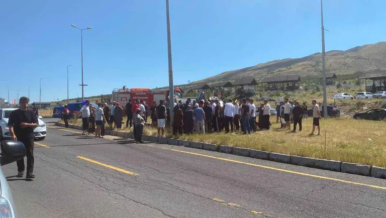 Son Dakika Kayseri Trafik Kazası... Erciyes Yolunda İki Otomobil Çarpıştı: 1 Yaralı — haber görseli