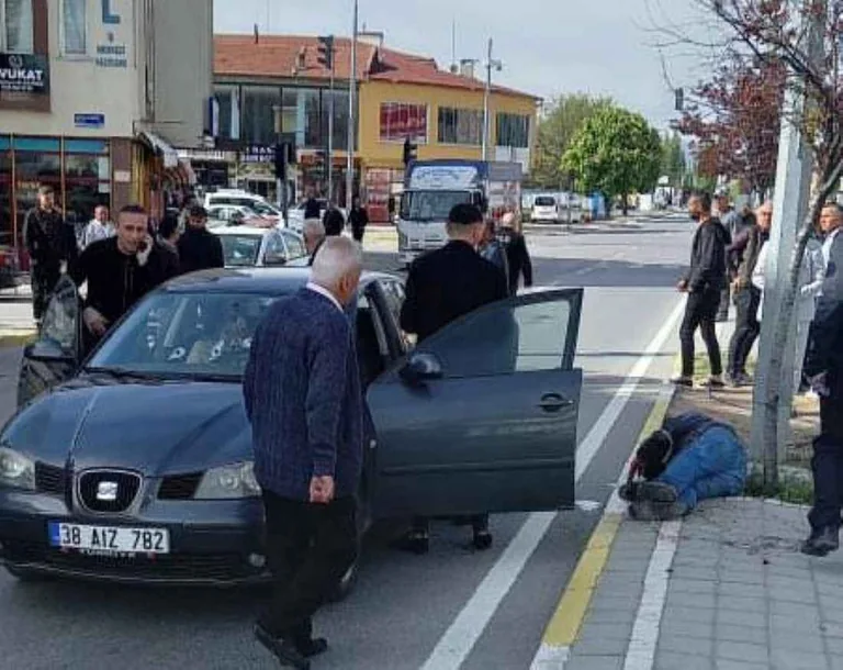 Tomarza'da Eski Eş Dehşet Saçtı: 2 Yaralı — haber görseli