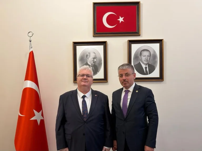 Çopuroğlu, Şehir Hastanesi'ndeki Talepleri Bakan Yardımcısı Erkoç'a İletti — haber görseli