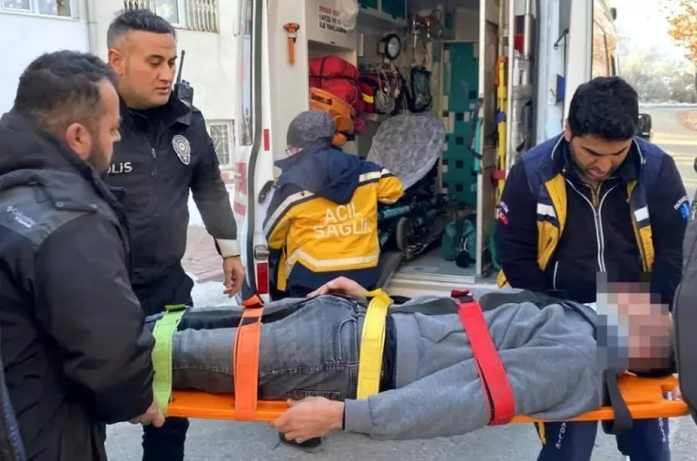 Kayseri'de Kendini Asarak İntihar Etmek İsteyen M.A. Son Anda Kurtarıldı — haber görseli