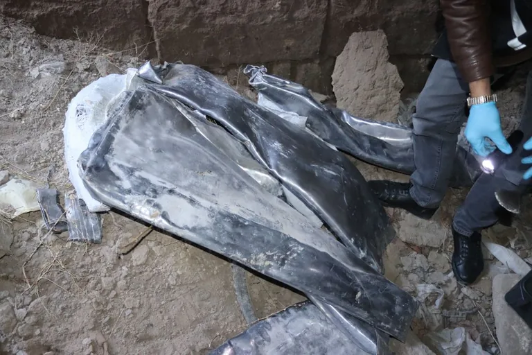 Tarihi Kilisenin Çatısına Bile Göz Diktiler! 360 Kiloluk Levhalar Çalındı — haber görseli
