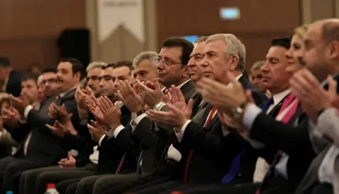 Mansur Yavaş Tarihi Kentler Birliği Başkanı seçildi — haber görseli