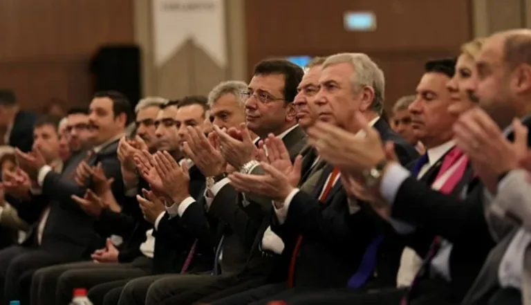 Mansur Yavaş Tarihi Kentler Birliği Başkanı seçildi — haber görseli