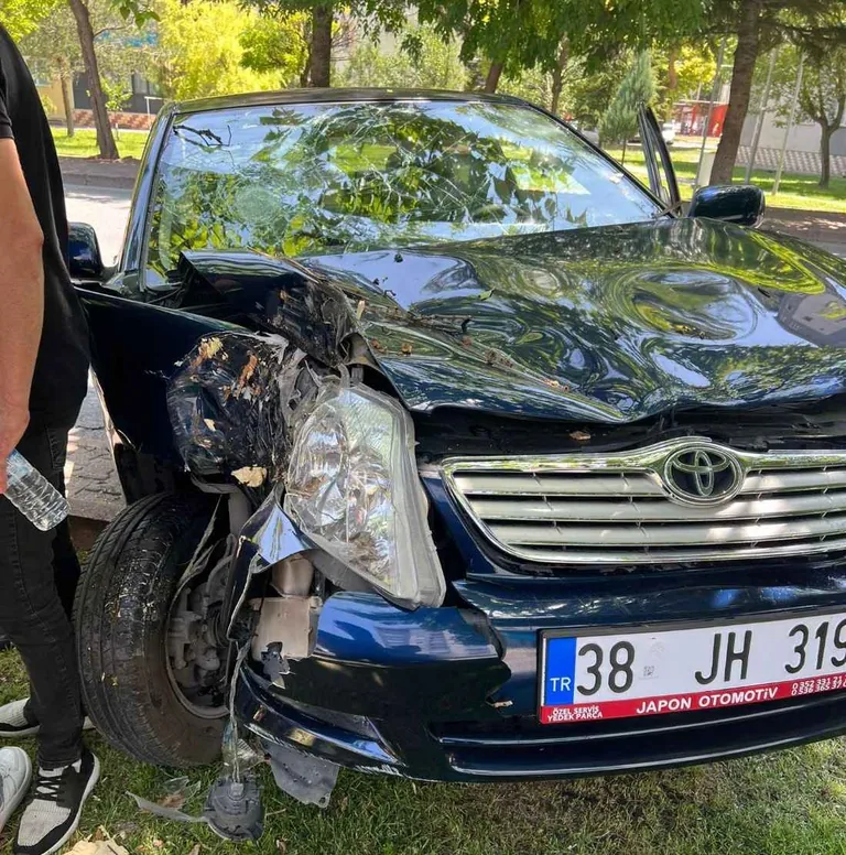Feci Kazadan Burnu Bile Kanamadan Kurtuldu — haber görseli