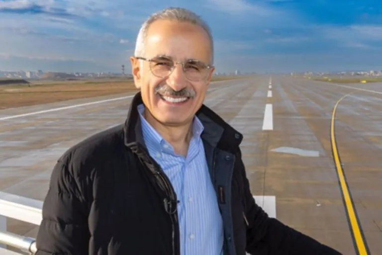Bakan Abdulkadir Uraloğlu Duyurdu: 5G İhalesi Tamamlandı — haber görseli