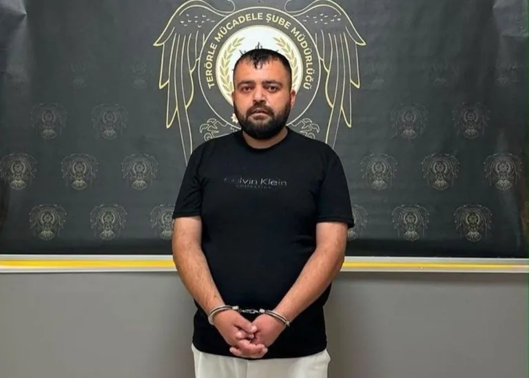 Kırmızı Bültenle Aranan FETÖ Firarisine Yardım Eden Özcan Atlı, Tutuklandı — haber görseli