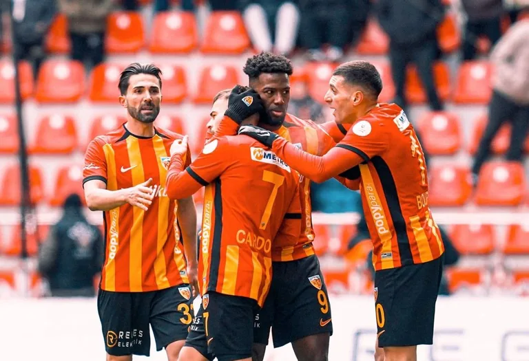 Jakirovic'in bileği bükülmüyor: Kayserispor, Göztepe'yi 1-0 mağlup etti — haber görseli