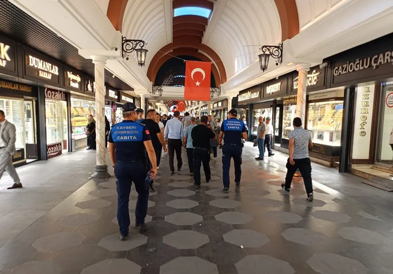 Kayseri Zabıta Ekiplerinden Ortak Denetim: Kaldırım ve Yol İşgallerine Geçit Yok — haber görseli