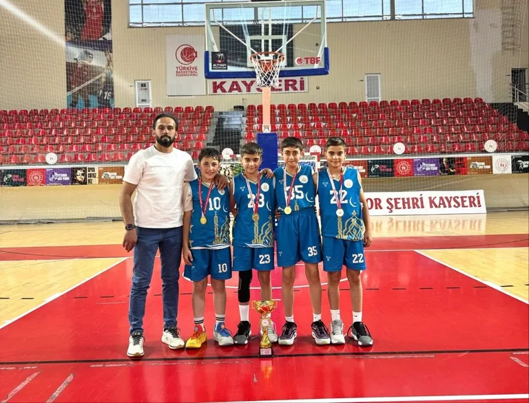 Bünyan’ın Potadaki Gururu: Naci Baydemir İmam Hatip Ortaokulu Kayseri Şampiyonu — haber görseli