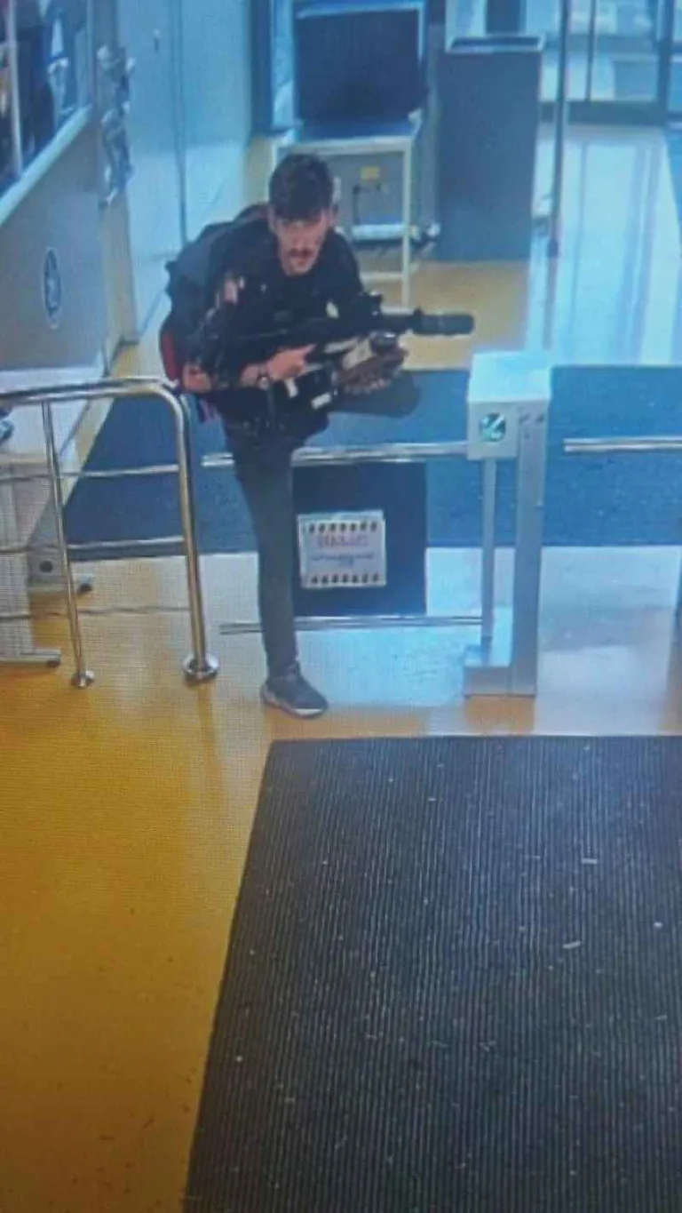 Ankara'da TUSAŞ'a terör saldırısı! Şehit ve yaralılarımız var — haber görseli
