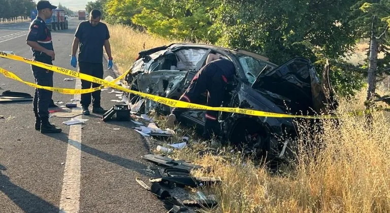 Kayserili Gurbetçi Aile Nevşehir'de Kaza Yaptı! Aynı Aileden 3 Kişi Hayatını Kaybetti — haber görseli
