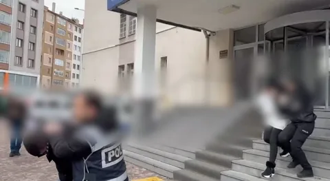 Uygunsuz Görüntüleri Başına Bela Oldu: Kayseri'de İş İnsanına Şantaj! 3 Şahıs Tutuklandı — haber görseli