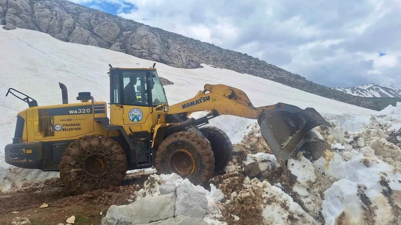 Pınarbaşı Belediyesi'nde Mayıs Ayında KAR Mesaisi — haber görseli