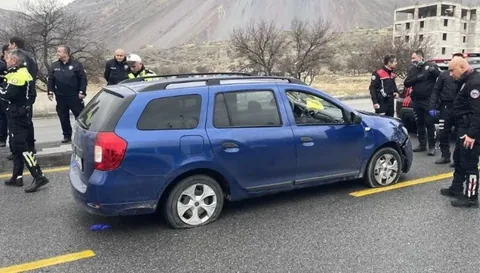 Kayseri’de Film Gibi Kovalamaca: Ehliyetsiz Sürücü Lastiklerine Ateş Açılarak Durduruldu! — haber görseli