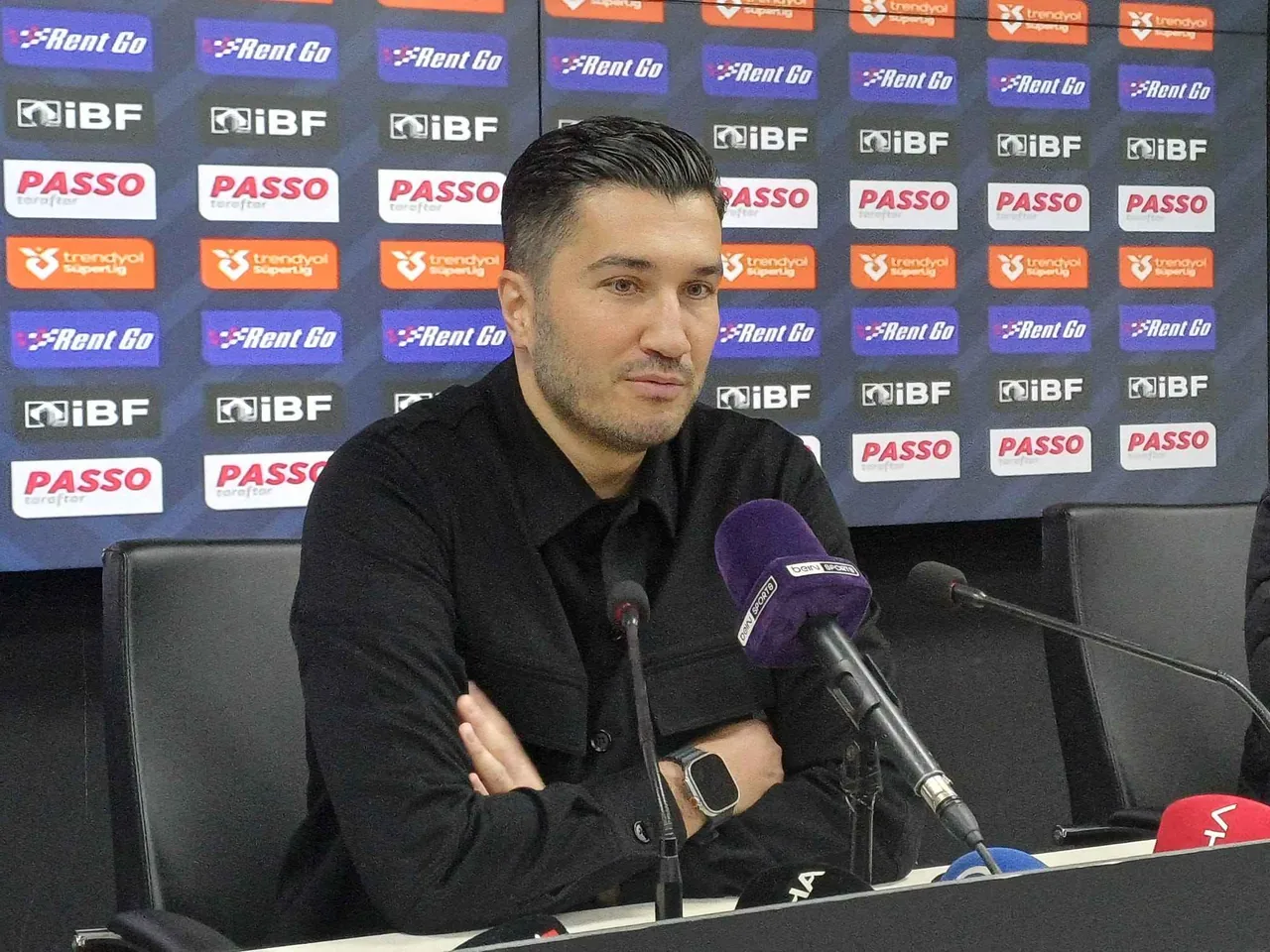 Kayserispor Evinde Dağıldı: Başakşehir Kayseri’den 3 Puanla Döndü — haber görseli