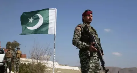 SINIRDA KANLI HESAPLAŞMA: DURAND HATTI CEHENNEME DÖNDÜ! Pakistan ve Afganistan Savaşı — haber görseli