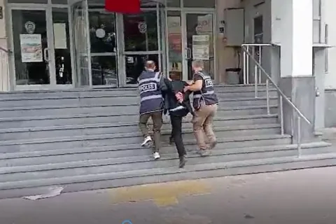 Göçmen Kaçakçılığı, Müstehcenlik ve Tehdit... 10 Yıl Hükümlü Firari Yakalandı — haber görseli