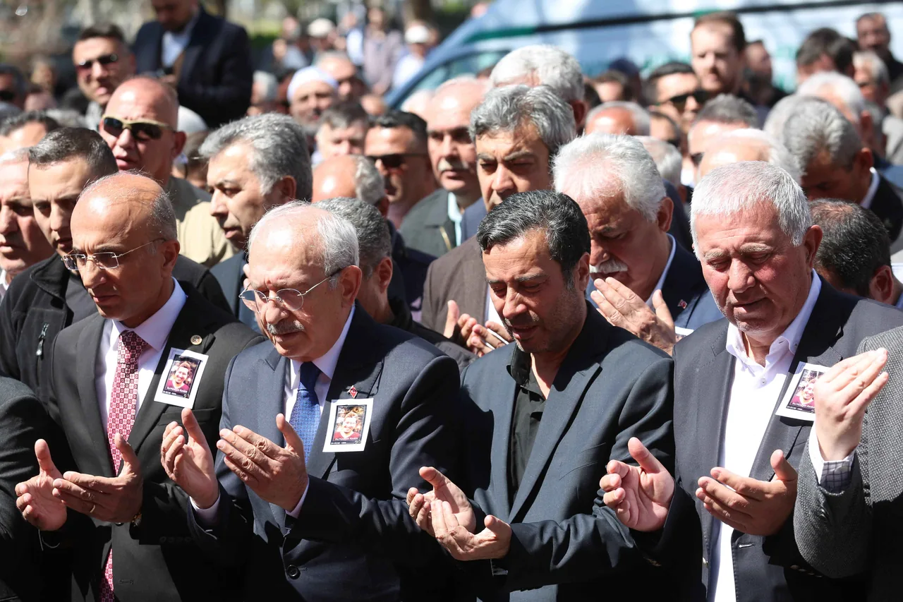 CHP Kayseri İl Başkanı Feyzullah Keskin'in oğlu Hüseyin Keskin Son Yolculuğuna Uğurlandı — haber görseli